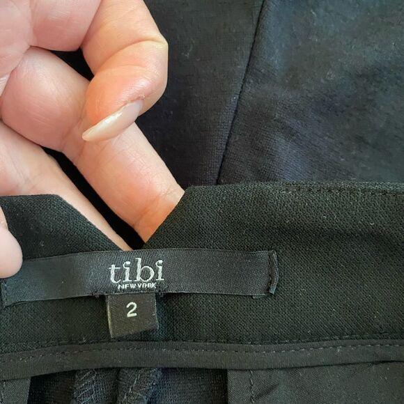Tibi shorts, size 2 - Picture 7 of 8